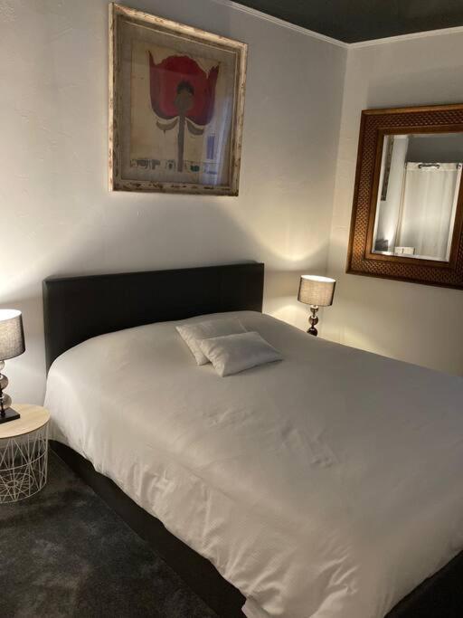 Appartement A Sommieres Bagian luar foto